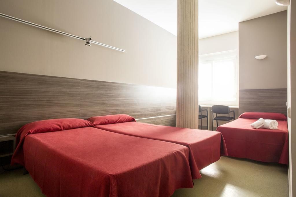 הוסטל ברצלונה Residencia D'Investigadors חדר תמונה