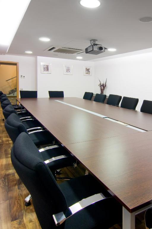 הוסטל ברצלונה Residencia D'Investigadors מראה חיצוני תמונה